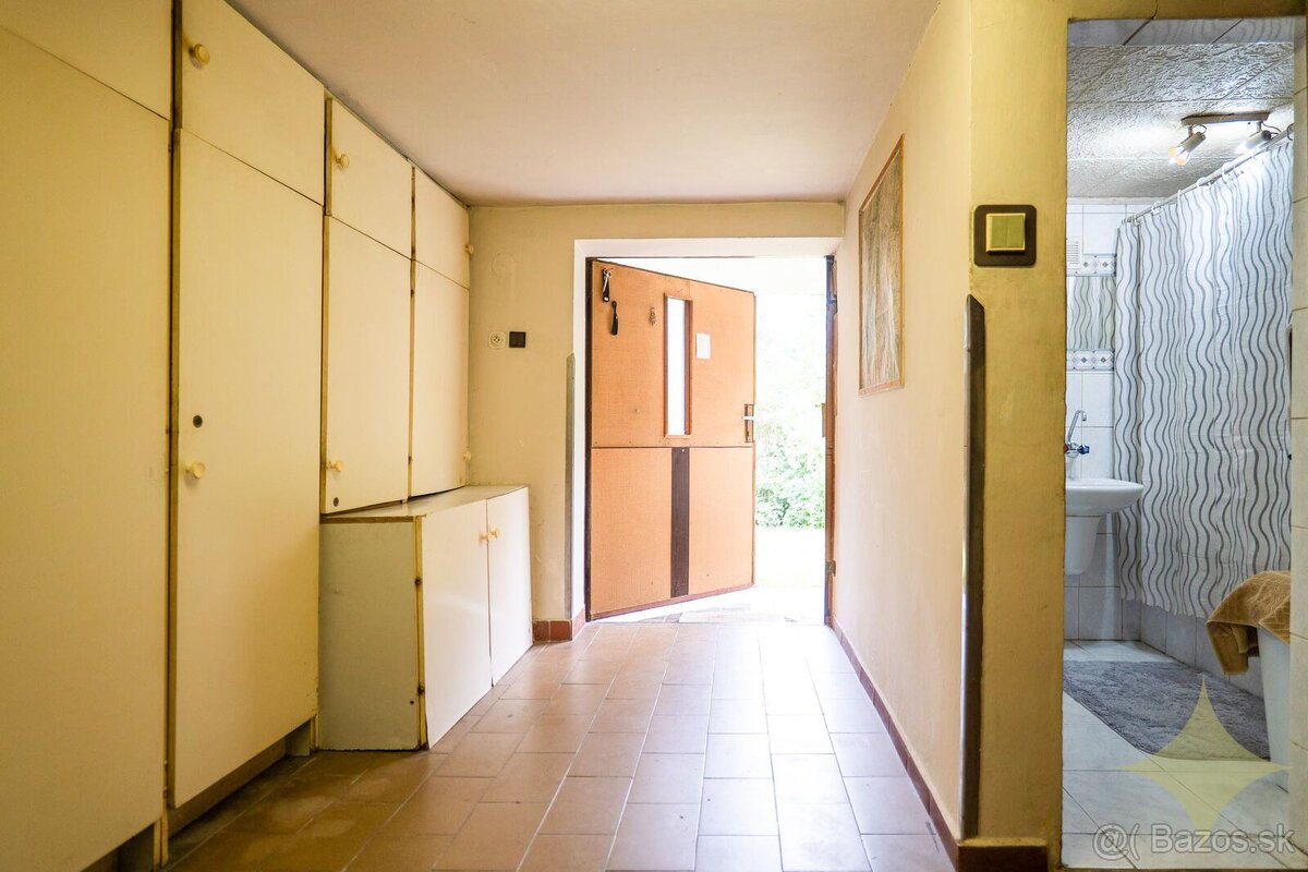 Predaj útulnej, murovanej rekreačnej chaty v tichej časti Du - 12