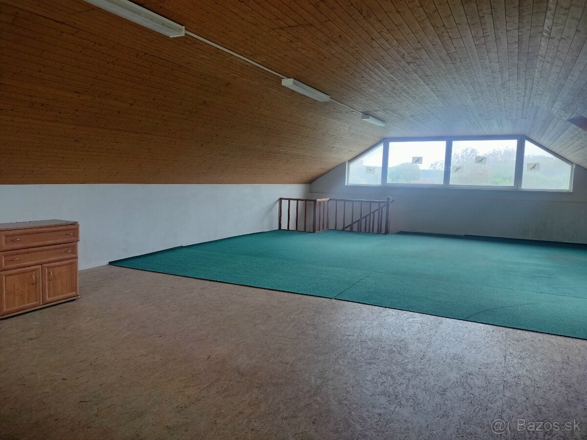 Sklad s parkovacími miestami - 12