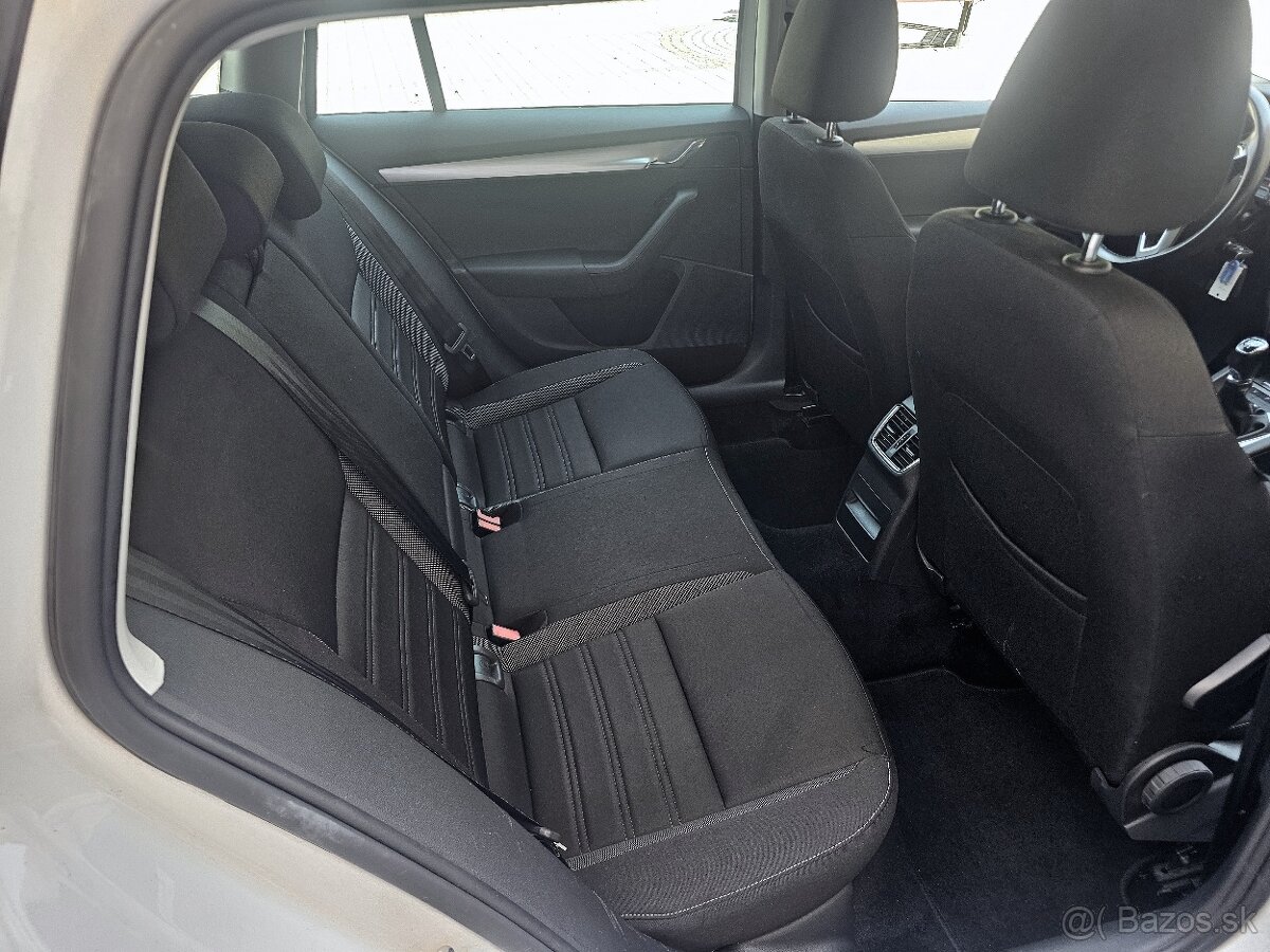 Škoda Octavia Combi 2.0 TDI M6 Ambition Navi DVD Koža Ťažné - 12