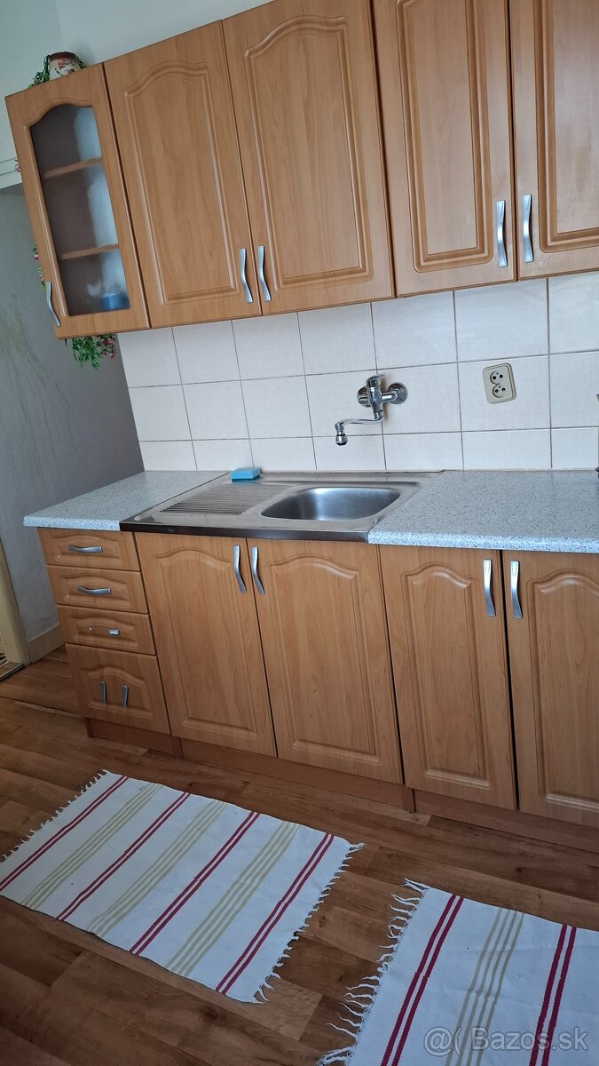 Predám 3-izbový byt - 12