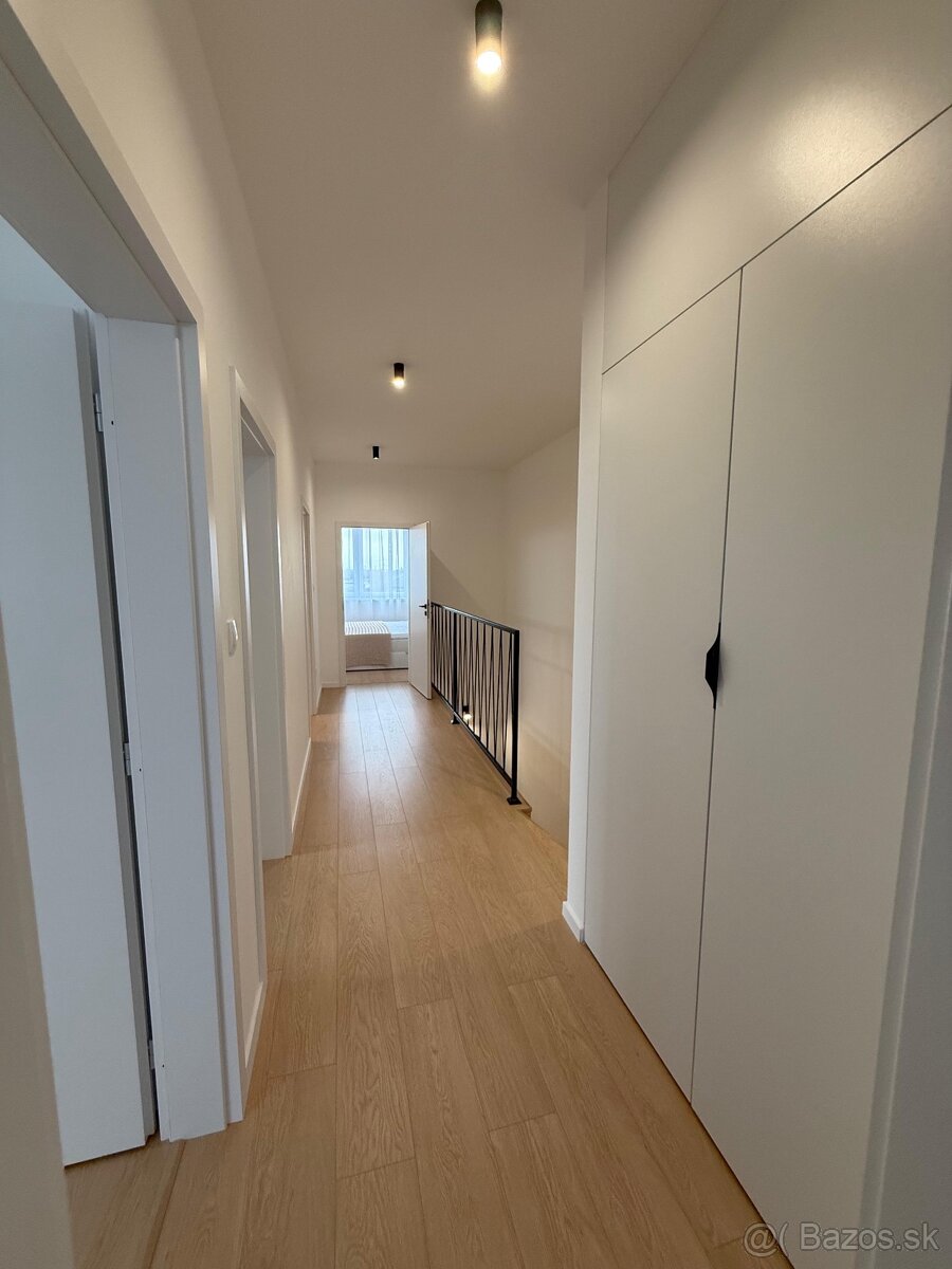 Prenájom 5izboveho bytu v dvojdome. - 12