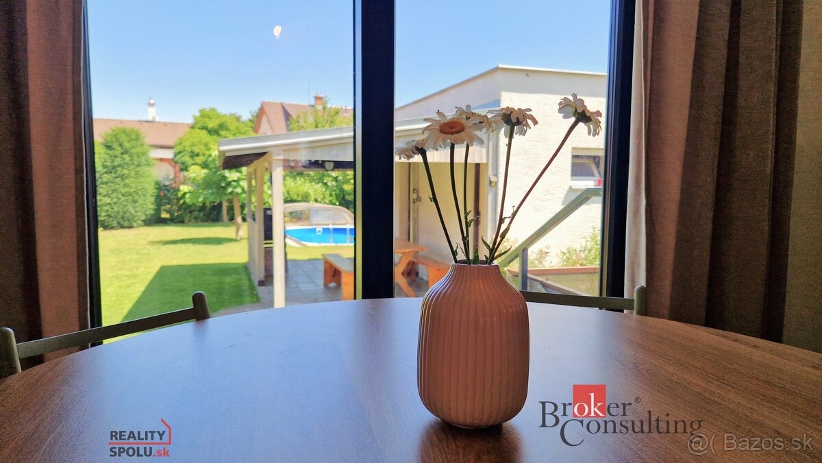 Krásny RD po rekonštrukcii s nádhernou záhradou - 12