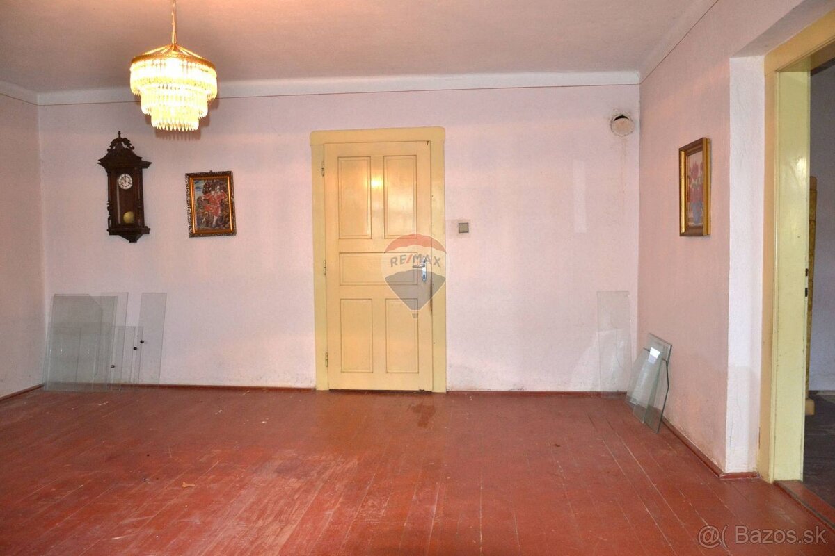 Utešený dom na predaj s veľkou záhradou v dedinke České Brez - 12