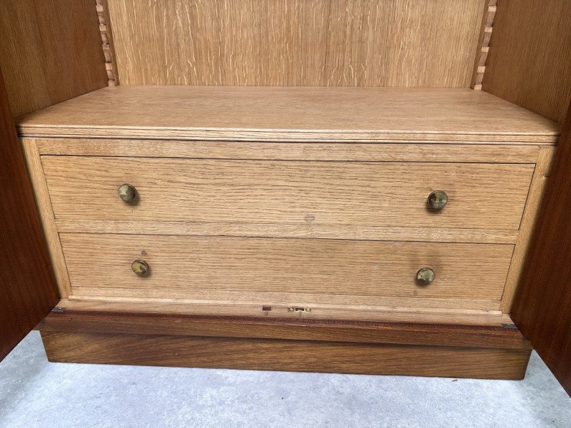 Knihovňa do pánskej pracovne - 12