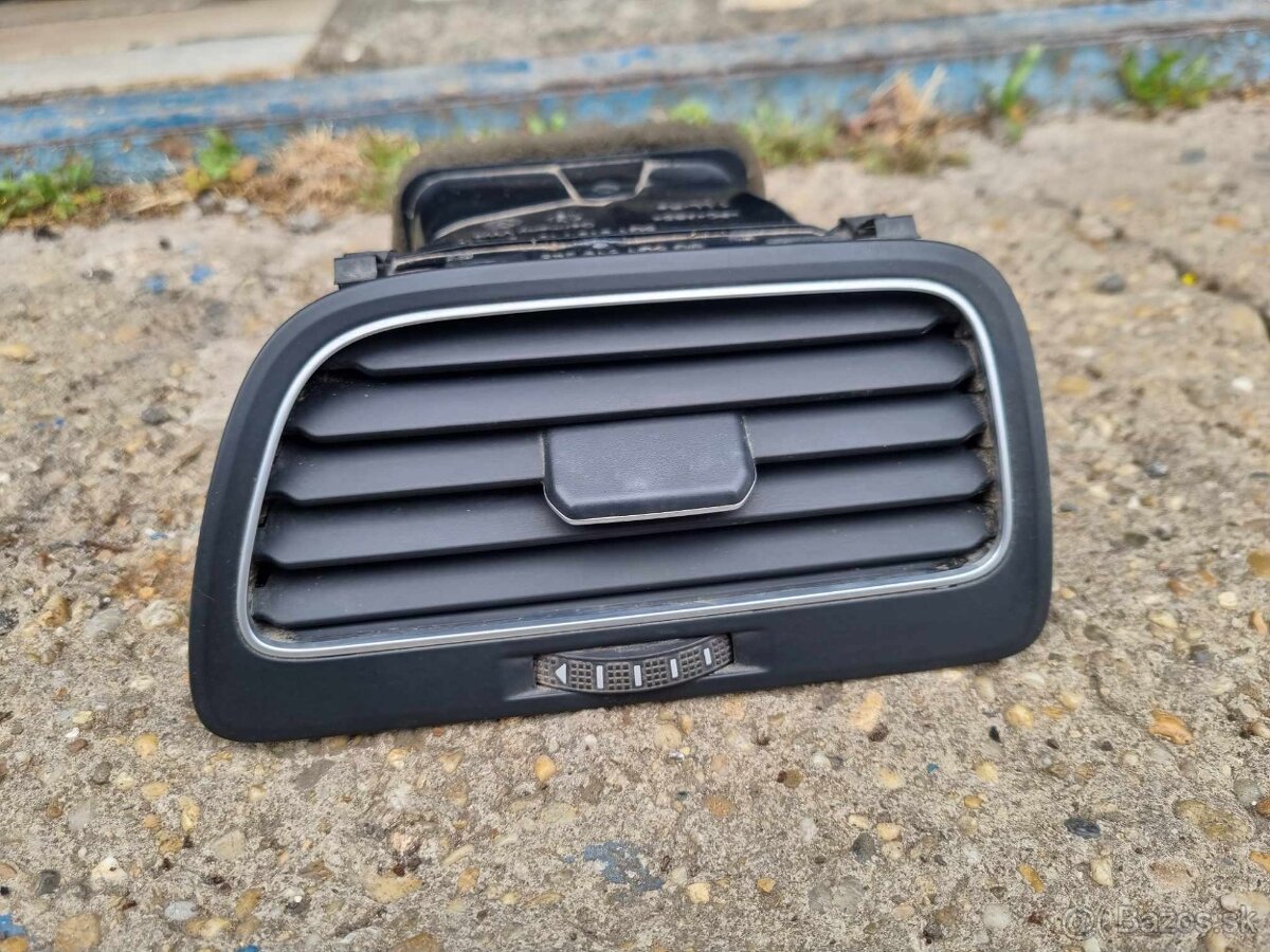 PREDAM DIELY INTERIERU VW GOLF 7 - 12