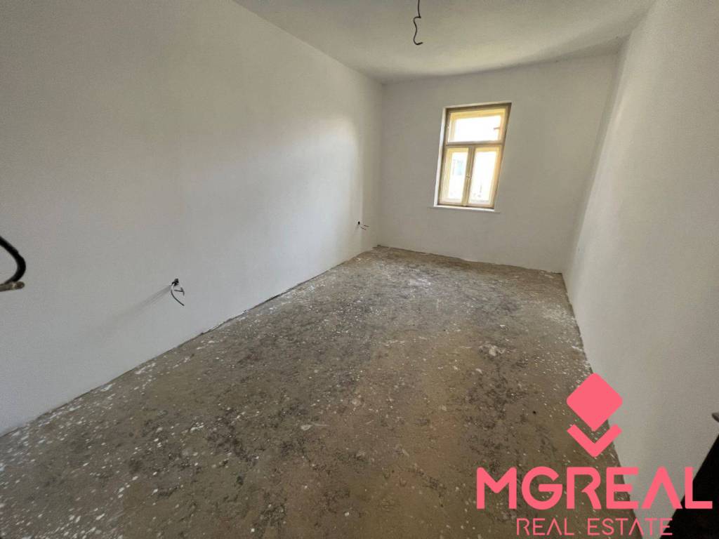 Rodinný dom v rekonštrukcii Blesovce - 12