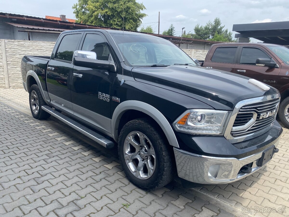 Dodge Ram 5.7 4x4 LARAMIE MOC HEZKY - 12