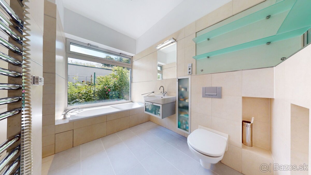 Výnimočný 6 izbový rodinný dom pri lese, Dúbravka - 12