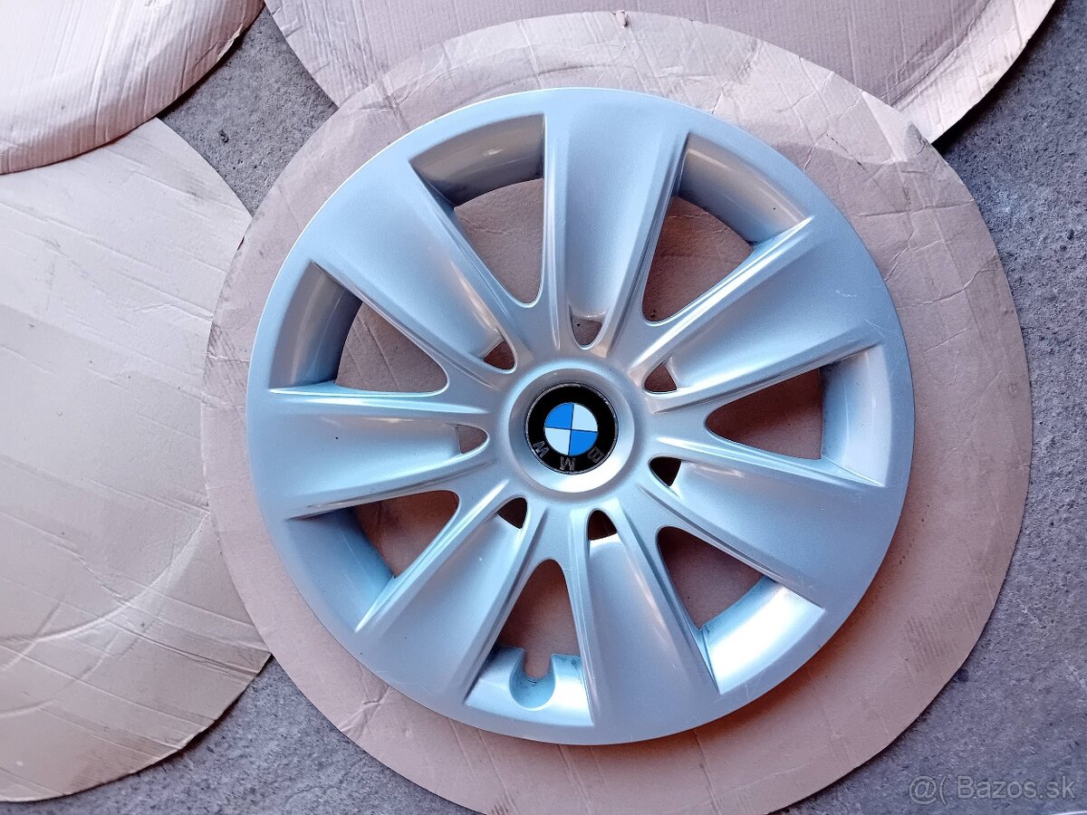 Puklice/okrasné kryty kolies - 12