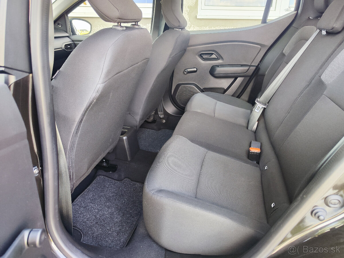 Dacia Sandero 1.0 - 12