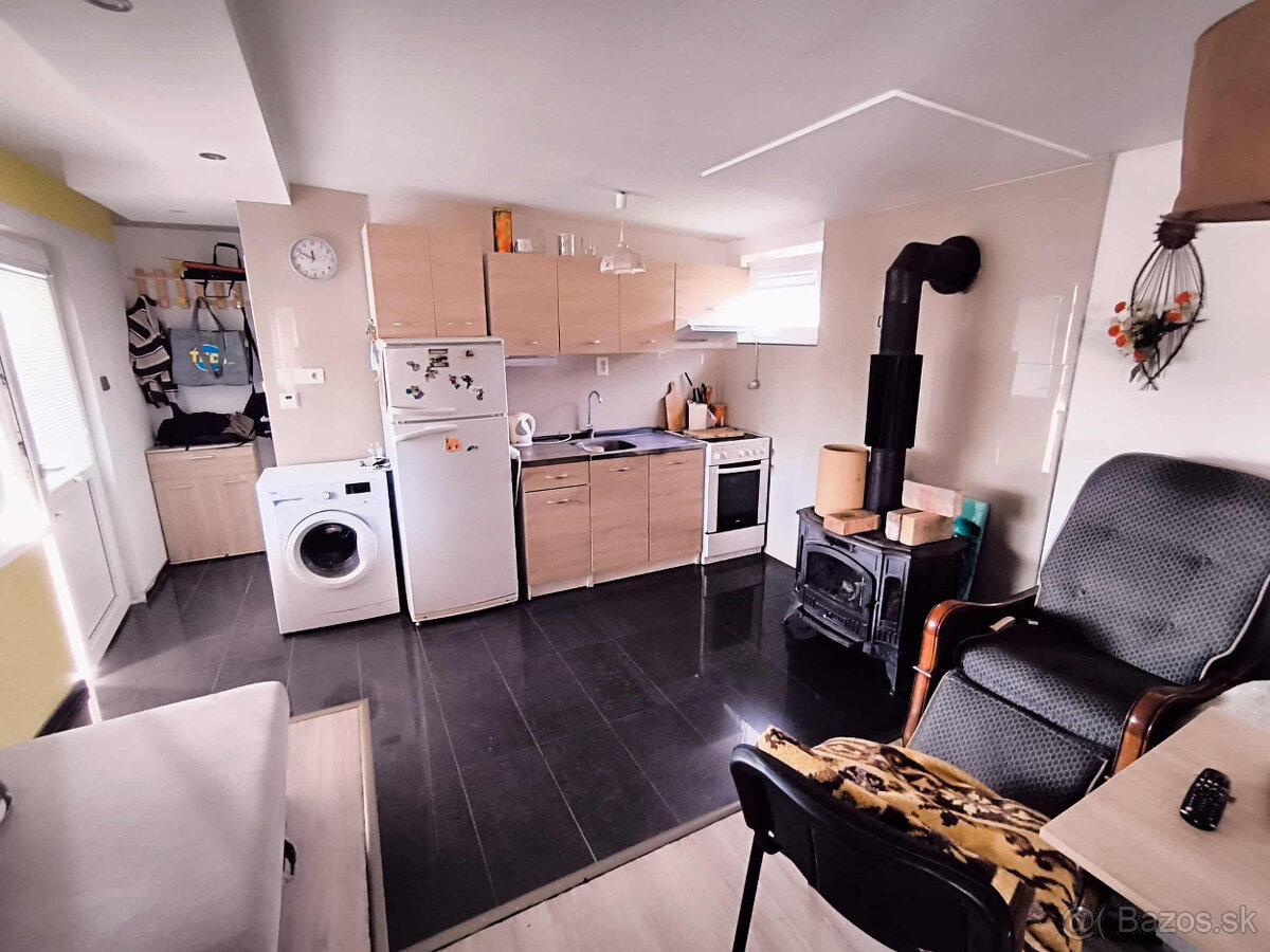 ‼️ CHATKA + POZEMOK NA PREDAJ, NÁVOJOVCE okr. PARTIZÁNSKE‼️ - 12