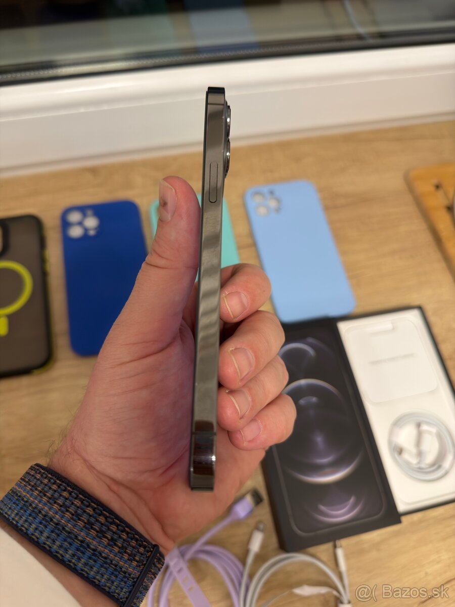 iPhone 12Pro Max...128GB...cena 270€ - 12