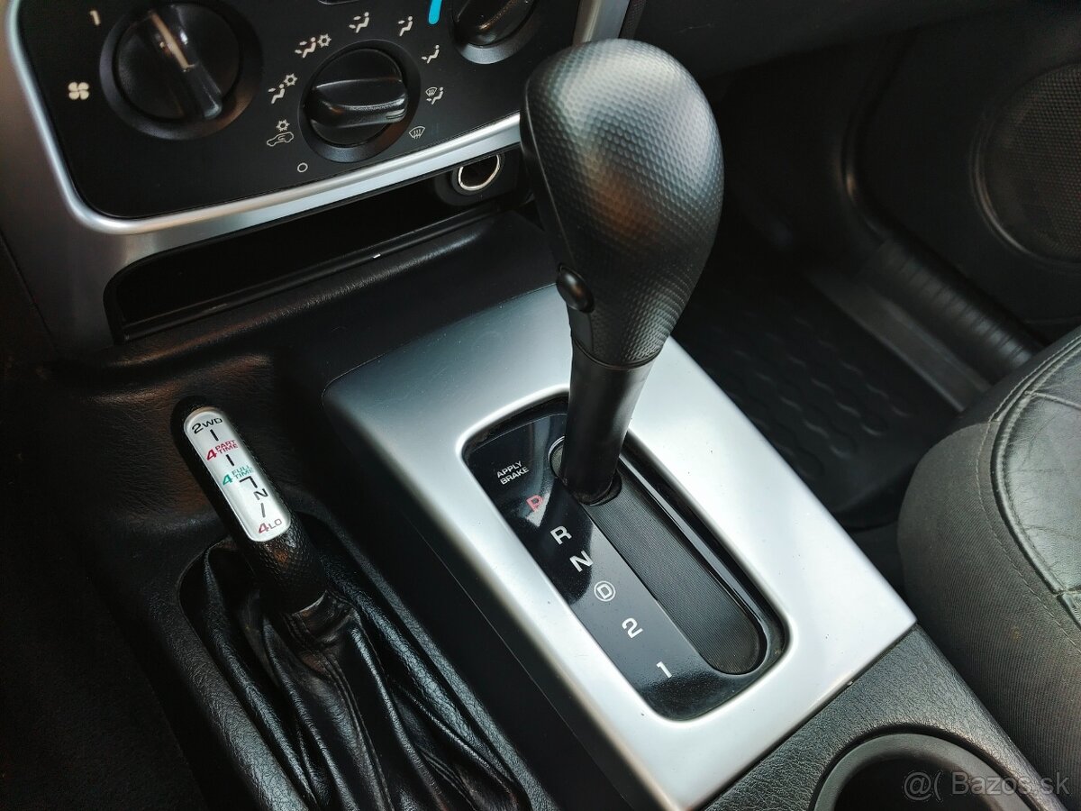 Jeep Cherokee 2.8 CRD • LIMITED • 110 KW • AUTOMAT - 12