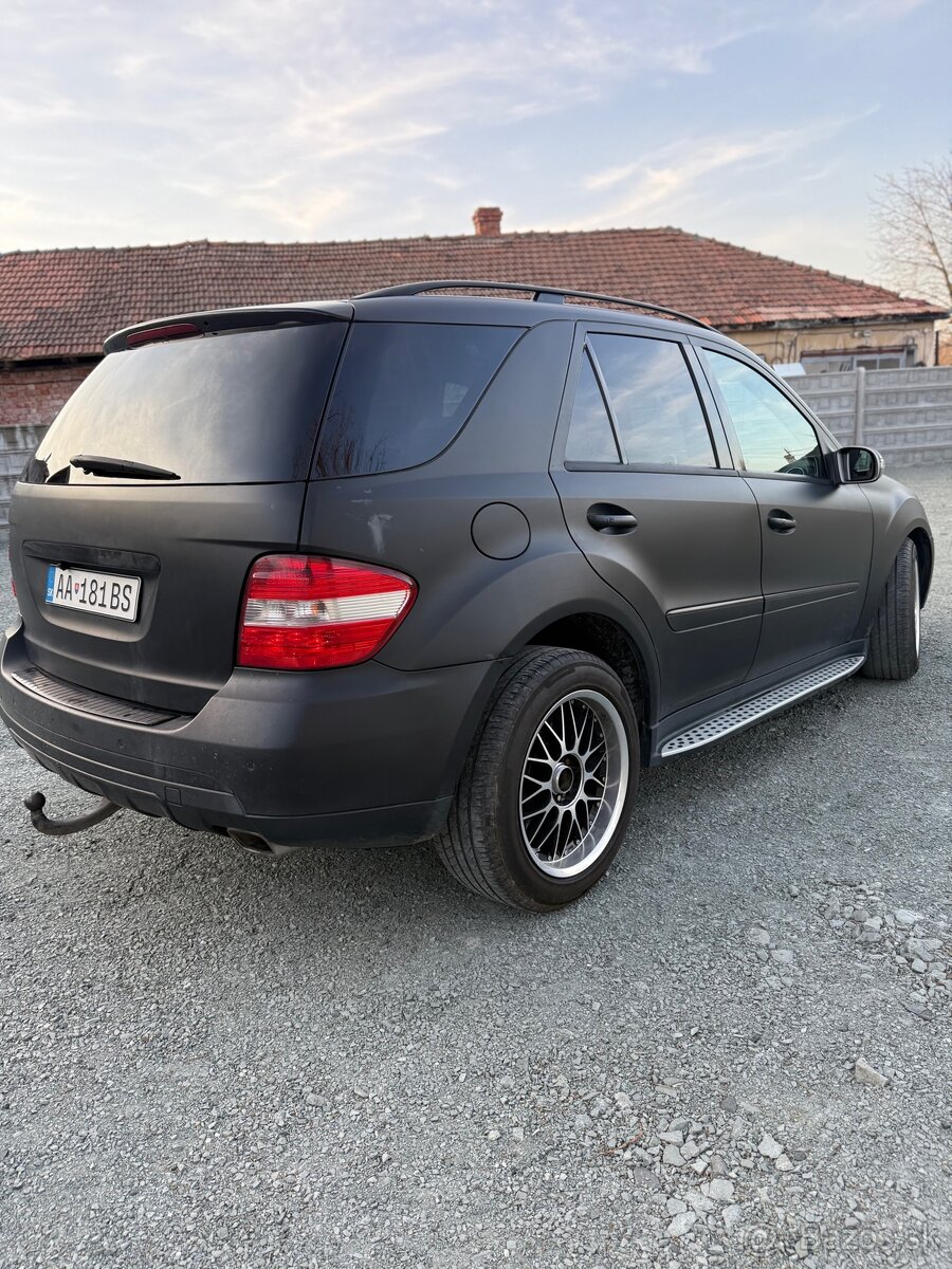 Mercedes Benz ML 320 - 12