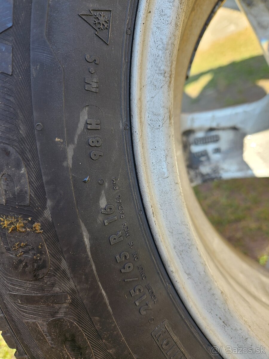 Volkswagen R16 215/65 - 12