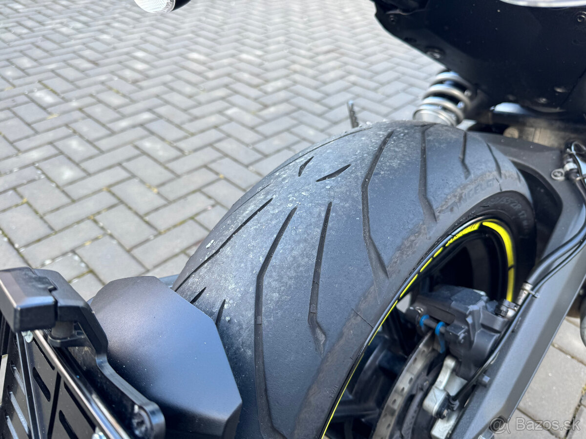 Ducati Scrambler 800 - 12