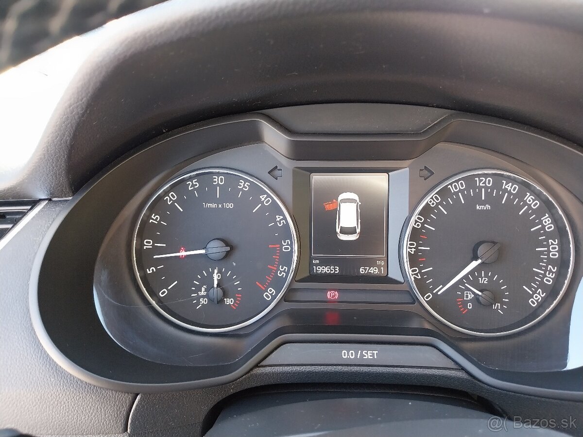 Škoda Octavia Combi 1.6 TDI Ambition - 12