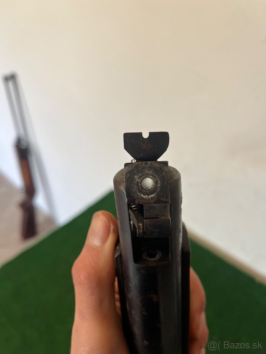 Ruská vzduchovka iz - 12