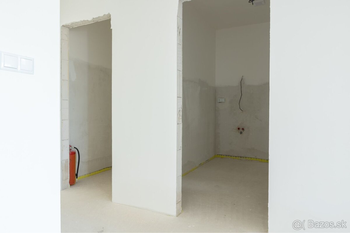 Posledný RODINNÝ DOM v rádovej zástavbe - projekt Pod Ráblom - 12