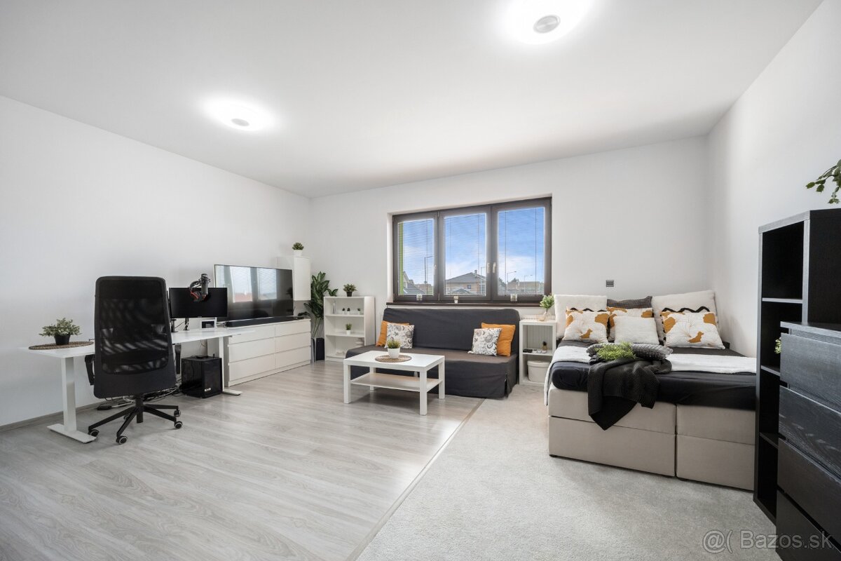 Na predaj 3 generačný RD Most pri Bratislave časť Studené - 12