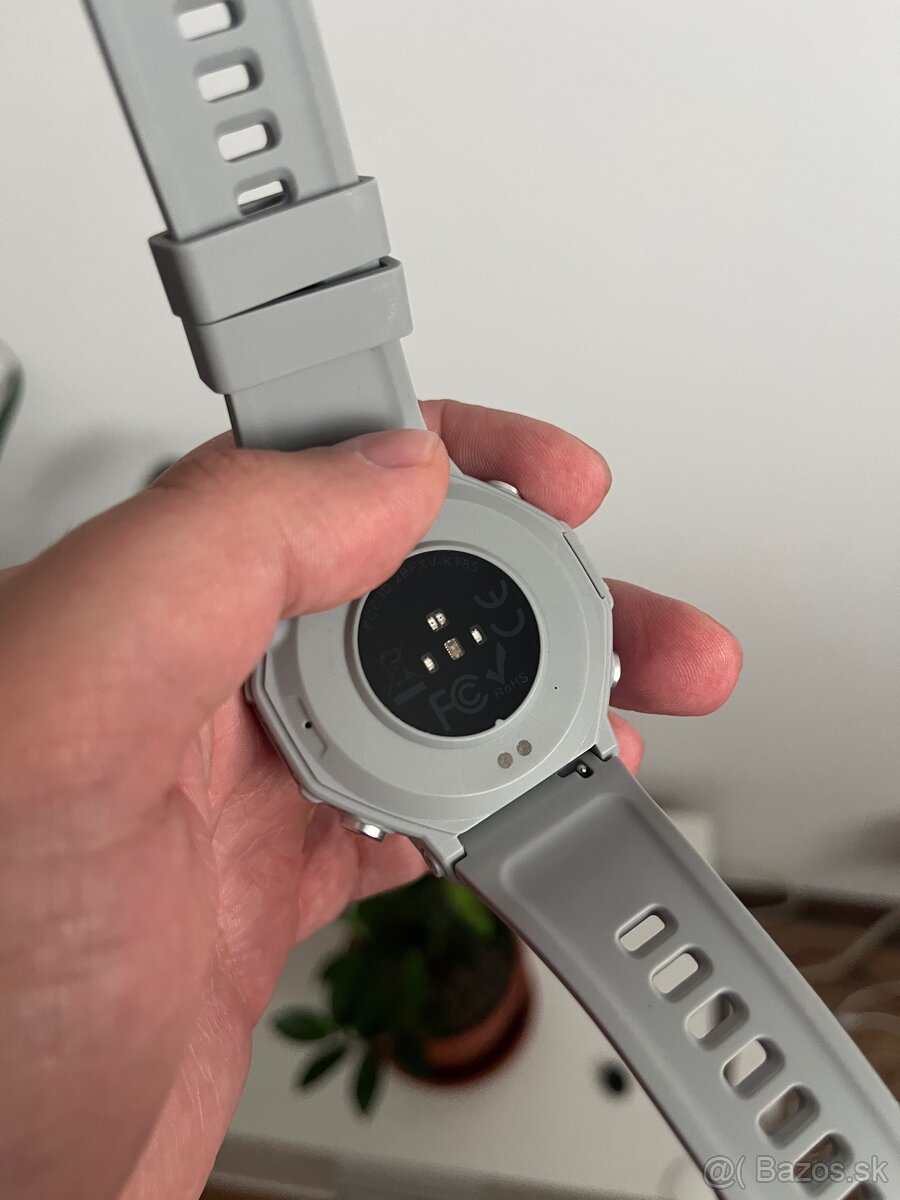 Strieborné smart hodinky s Amoled displejom - 12