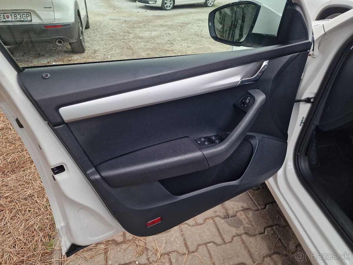 Škoda Octavia Combi III 2.0 TDi DSG7 150k Ambition (diesel) - 12