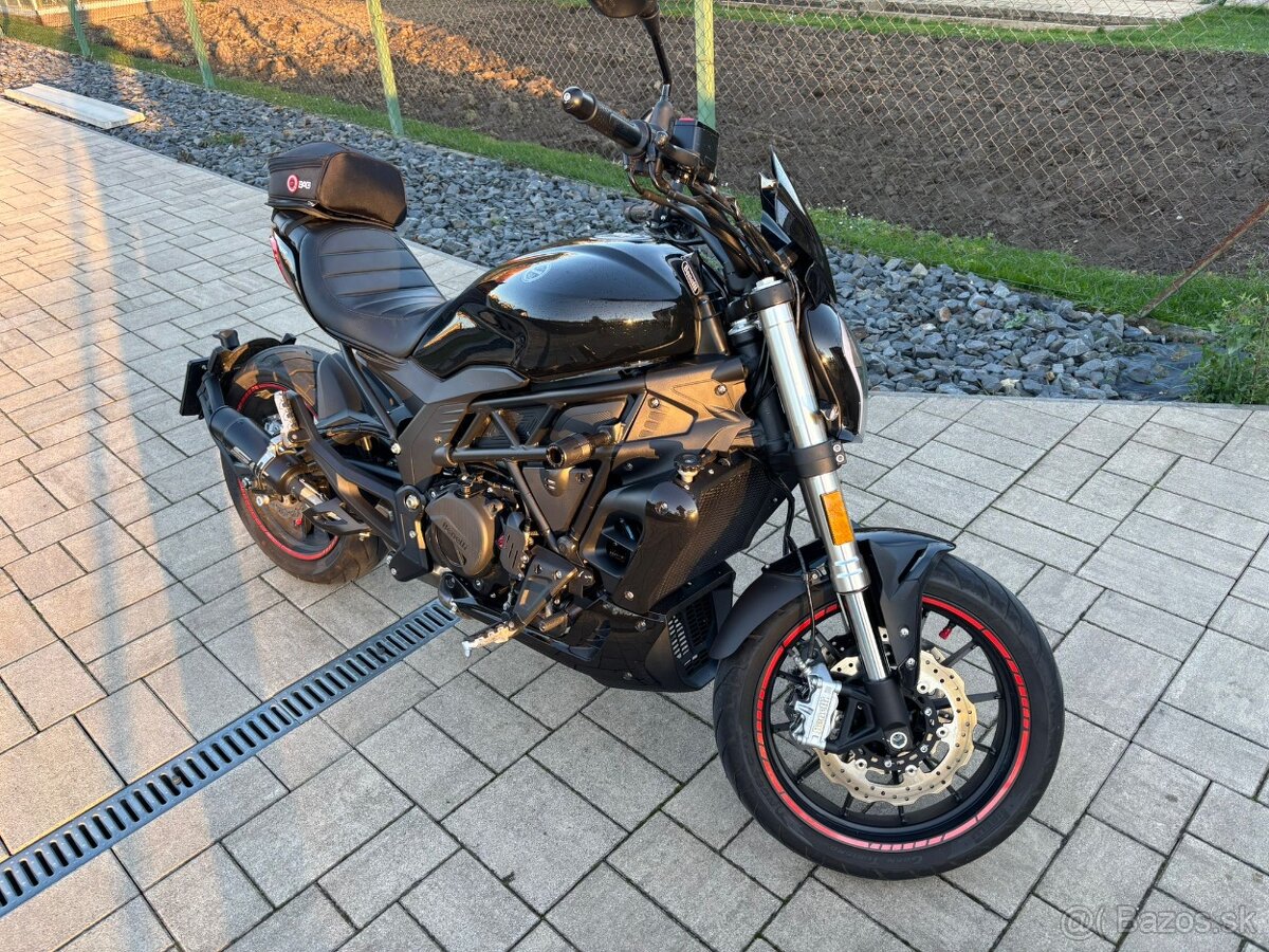 Benelli 502C Cruiser - 12