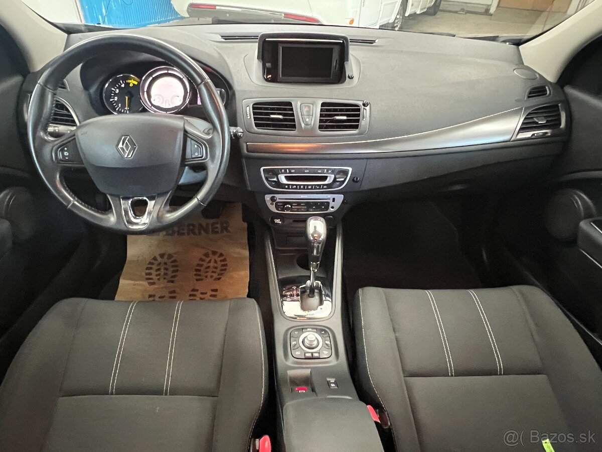 Renault Mégane kombi 1.5dCi AUTOMAT NAVI DIGIKLIMA - 12