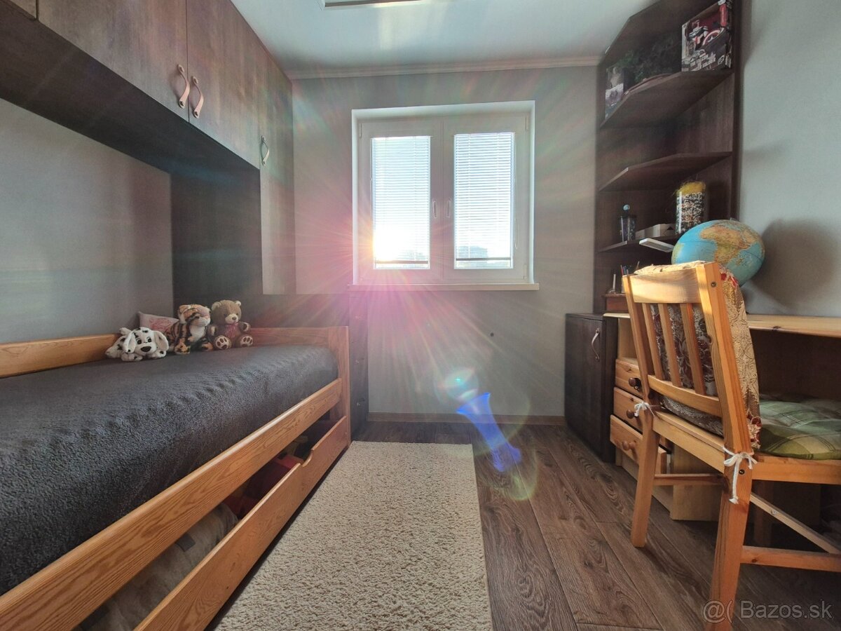 ZNÍŽENÁ CENA Dom so zariadením, pozemok 987m2 KE - K.N.Ves. - 12