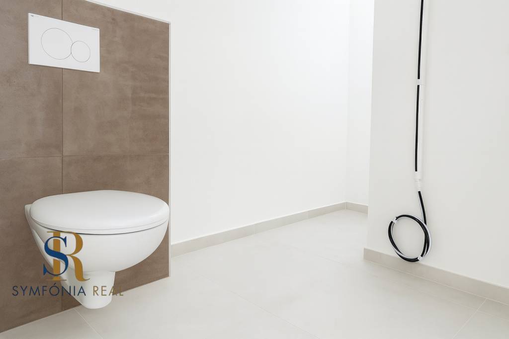 Moderný 4-izbový dom v tichej lokalite Šale – bez rezervačne - 12