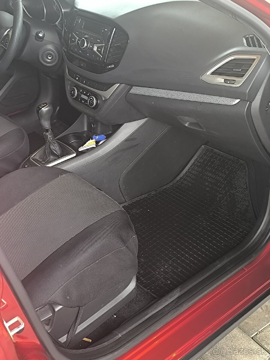 Predam Lada Vesta SW Cross 1.6 - 12