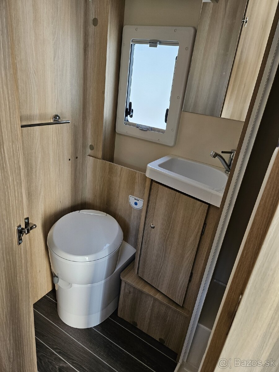 Predam autokaravan Roller Team 2025 - 12