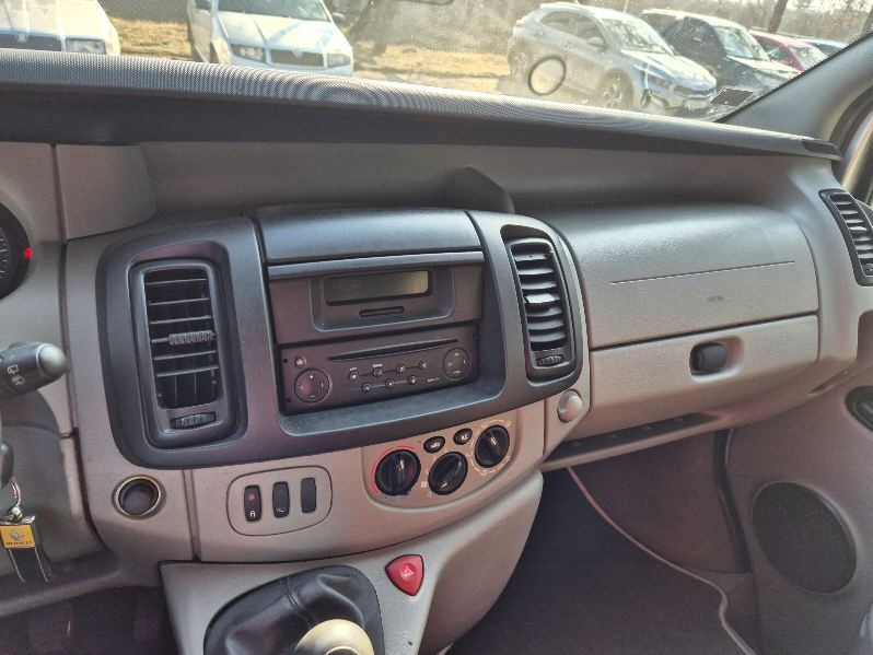 Renault Trafic 8m - 12