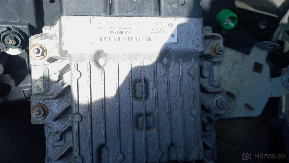 Riadiace jednotky - 12