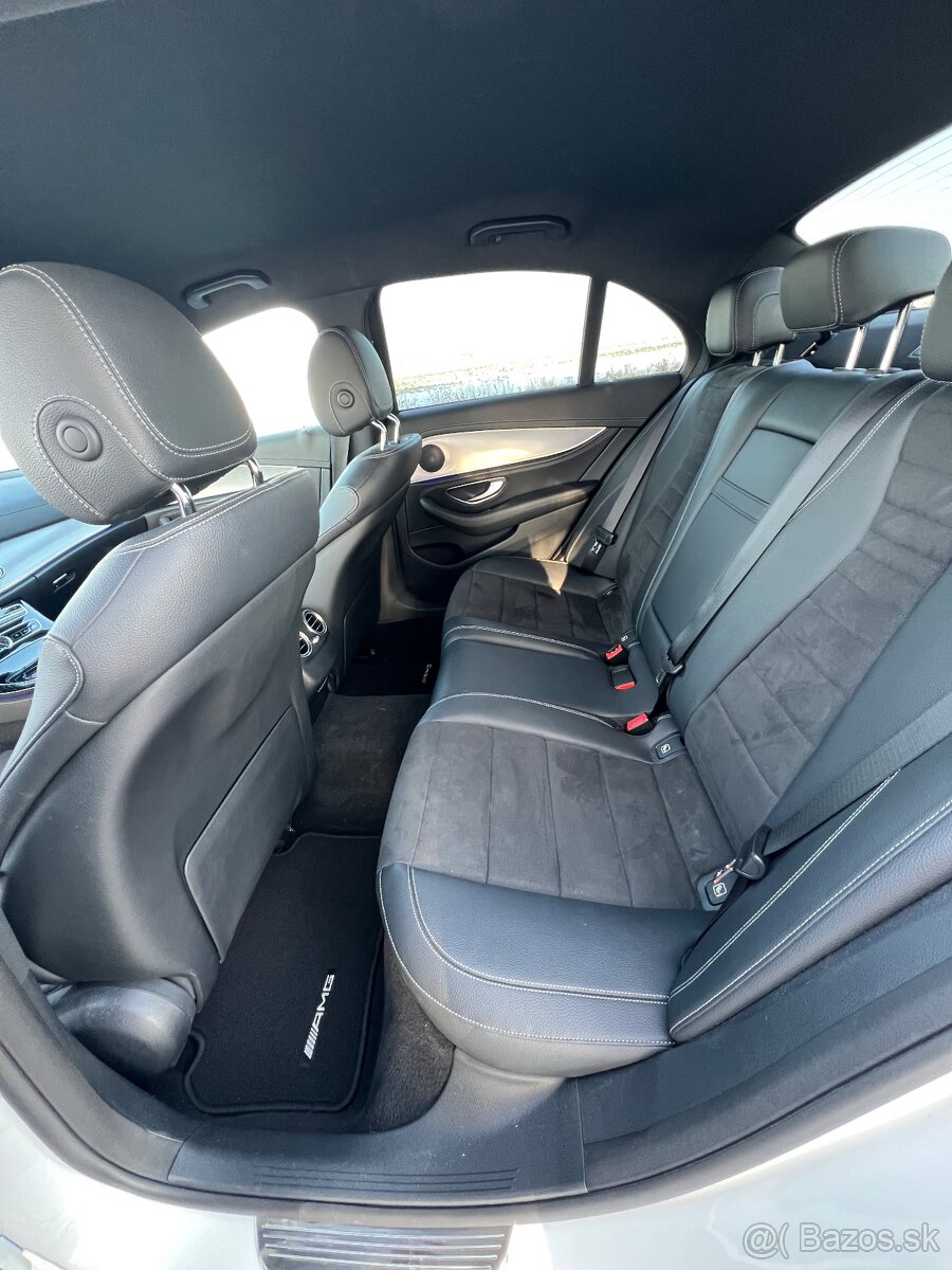 Mercedes-Benz E220d 4Matic / AMG Line /Dph - 12