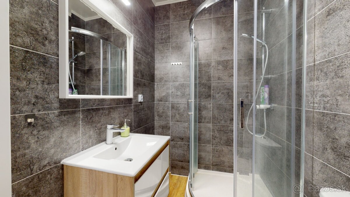 1i. byt 45m,TERASA, 4/5p., Zámocká ul., extra GP, výťah - 12