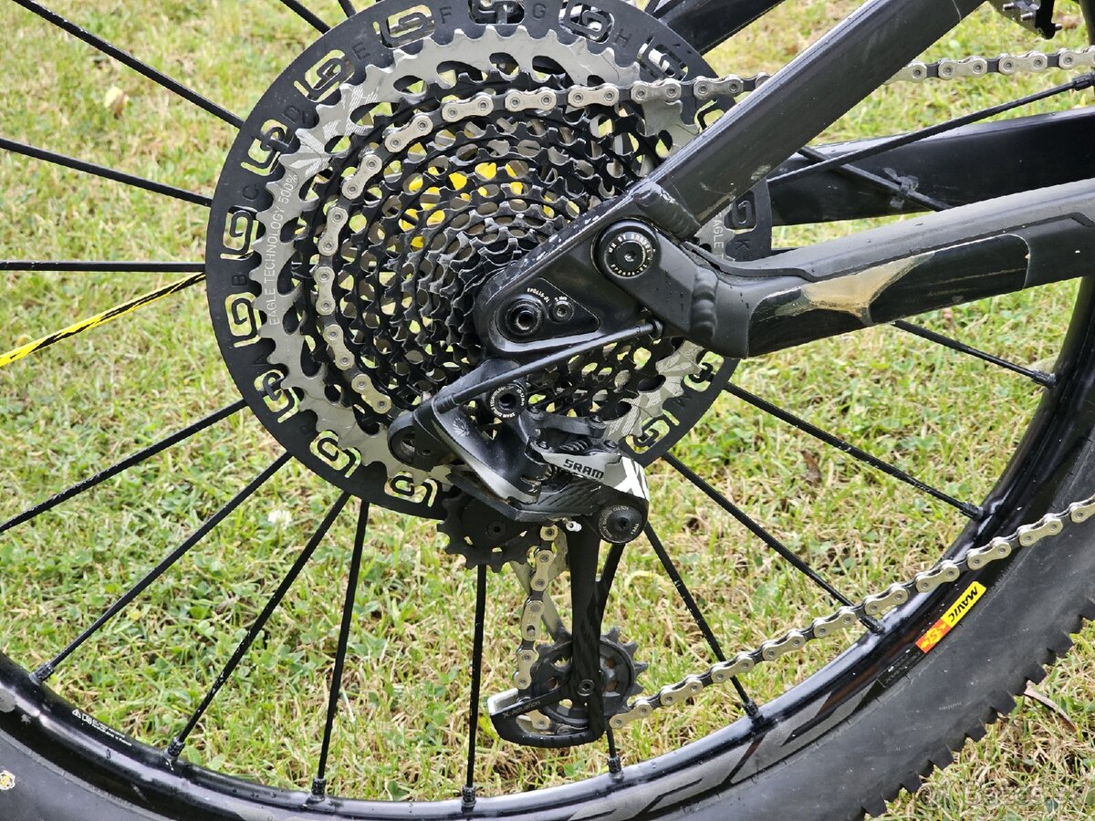 Canyon Torque CF9 - 12