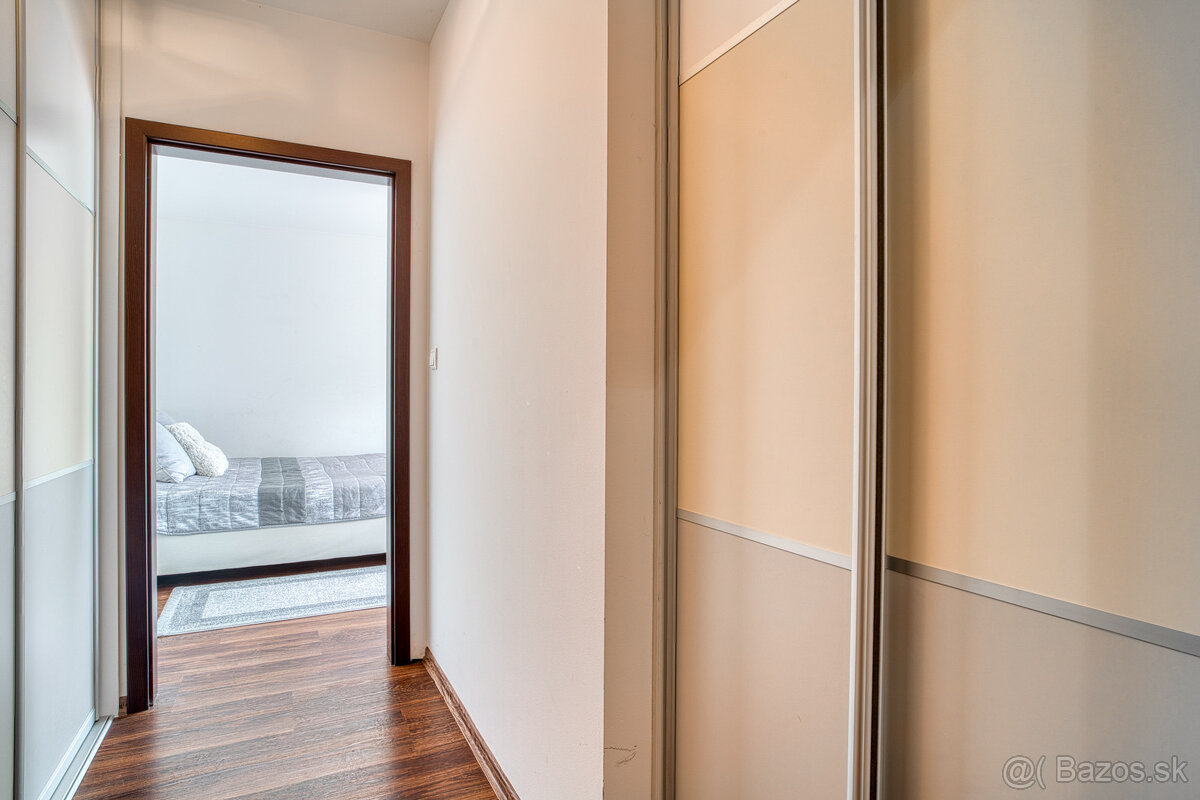 Na predaj 4-izbový rodinný dom v obci Gajary - 12