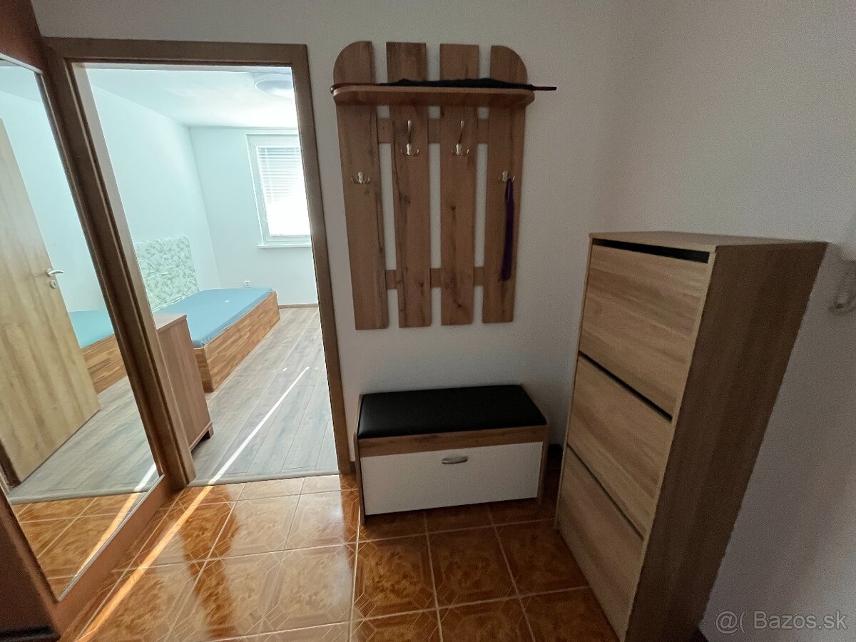 BEZ PROVÍZIE Prenájom 3-izbového bytu – Bilíkova ulica, Br - 12