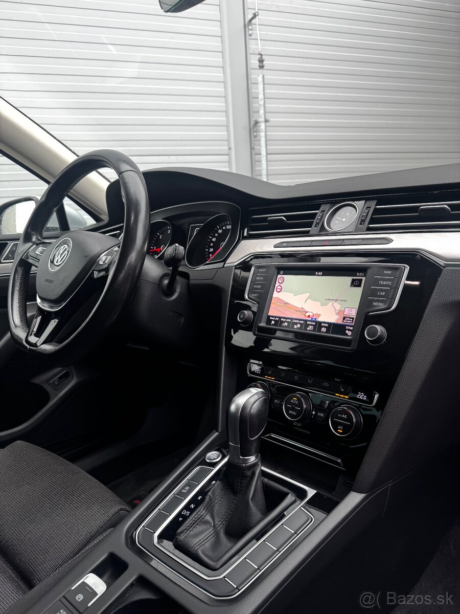 Volkswagen Passat Variant 2.0 TDi DSG - Comfortline - 12