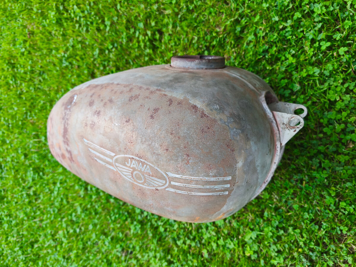 Jawa 250, 350 Kývačka, Panelka - nádrž - pěkná - 12