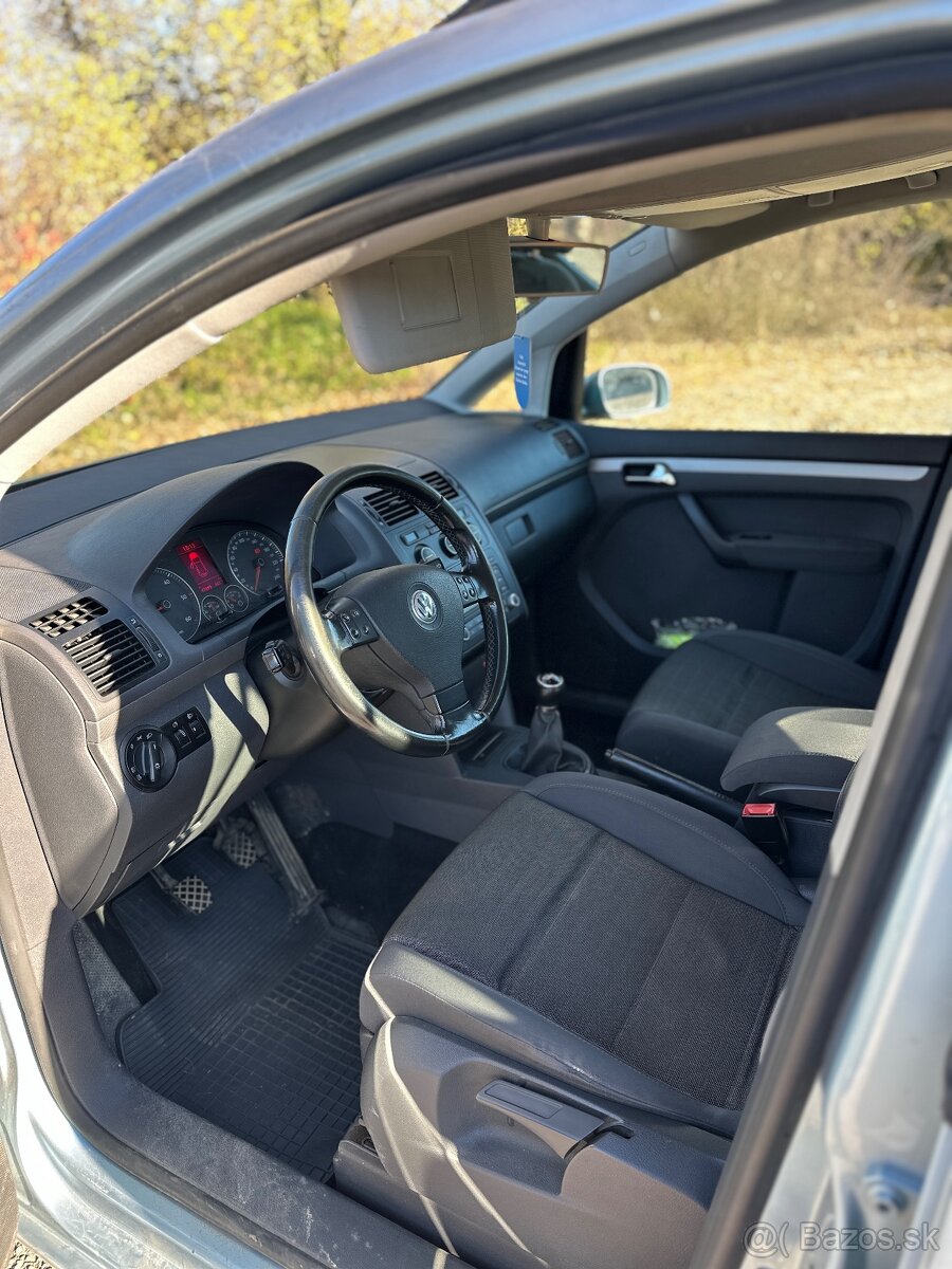 Volkswagen Touran 1.9 tdi 77kw - 12