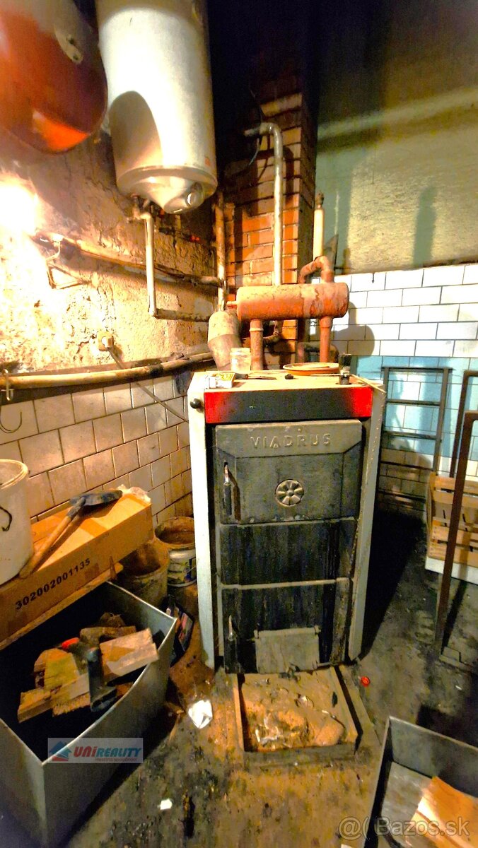 MALÁ HRADNÁ - starší domček / pekná záhrada - 12