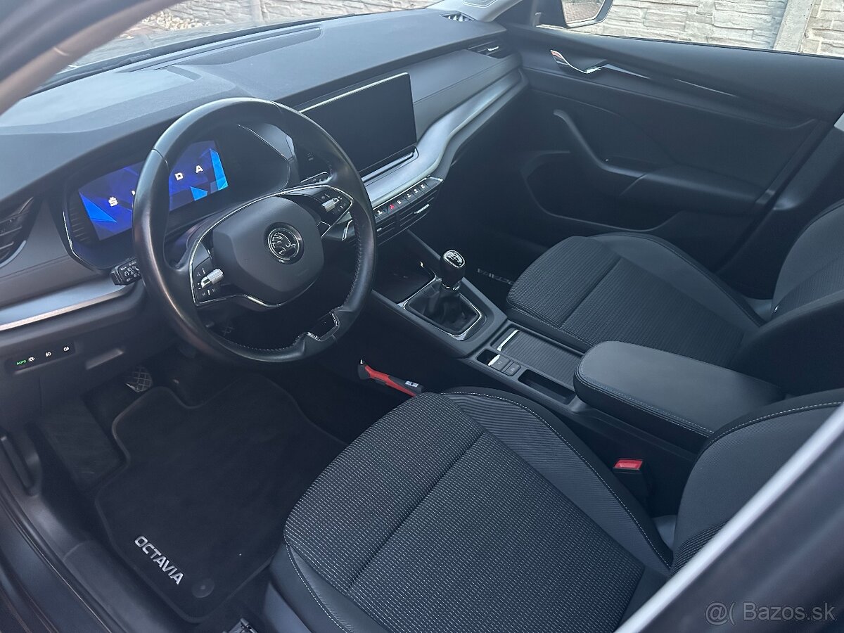 2022 Skoda Octavia - 12