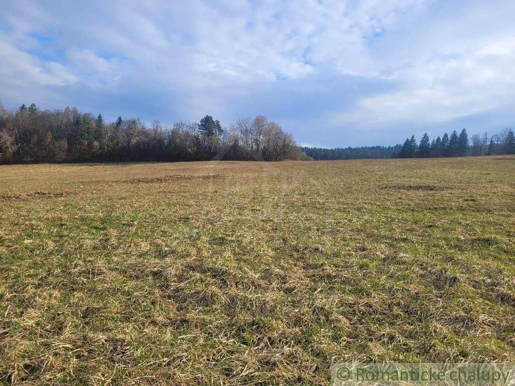 Stavebný pozemok s krásnym výhľadom nad obcou Jasenica pri - 12