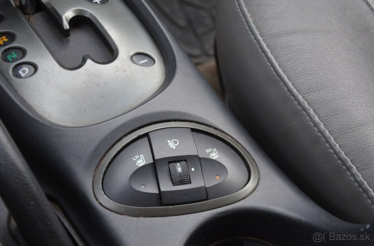 Hyundai Santa Fe 2.7 i 4WD - 12