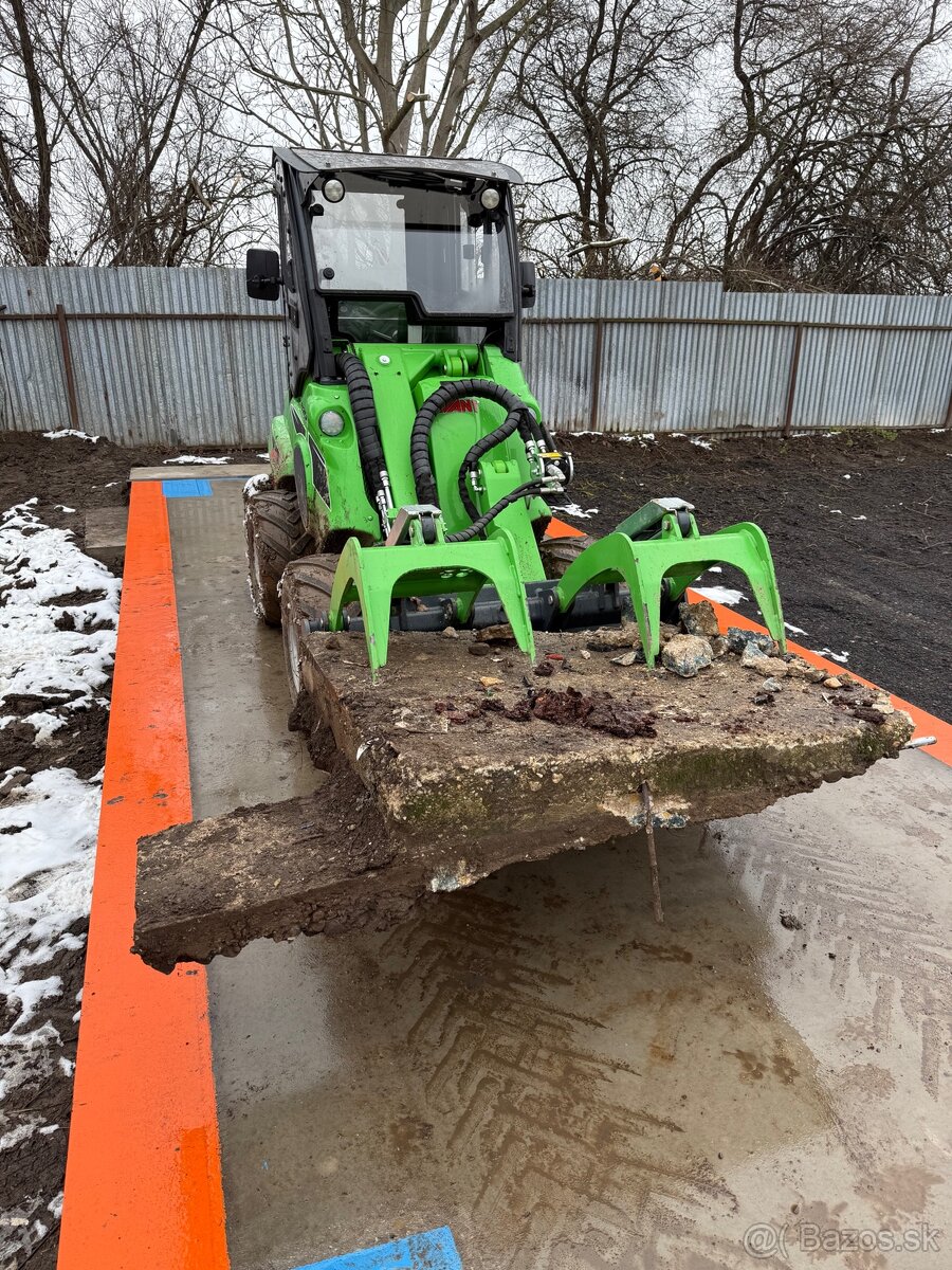 Čistenie pozemkov,mulčovanie, pomocné stavebné práce - AVANT - 12