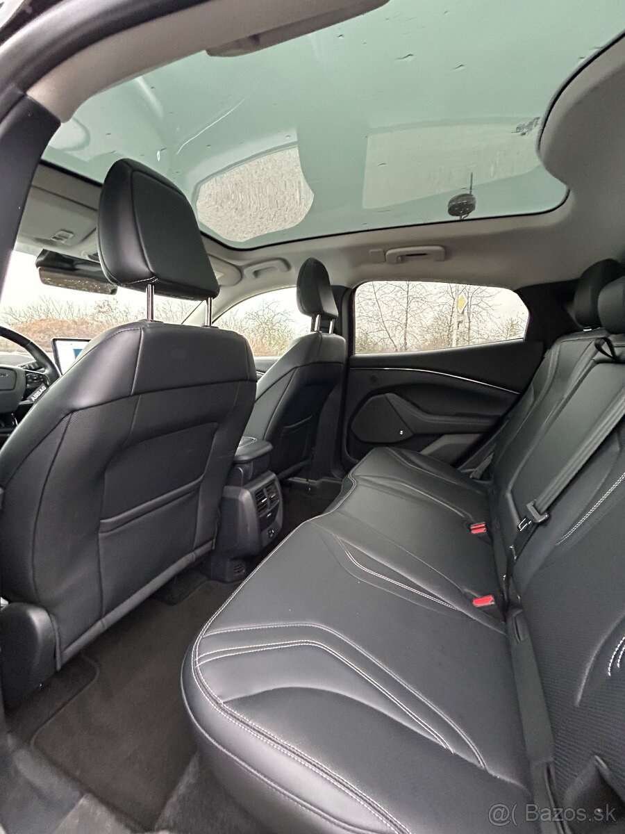 MUSTANG MACH-E 2021 197 kw/ 269k Panorama - 12