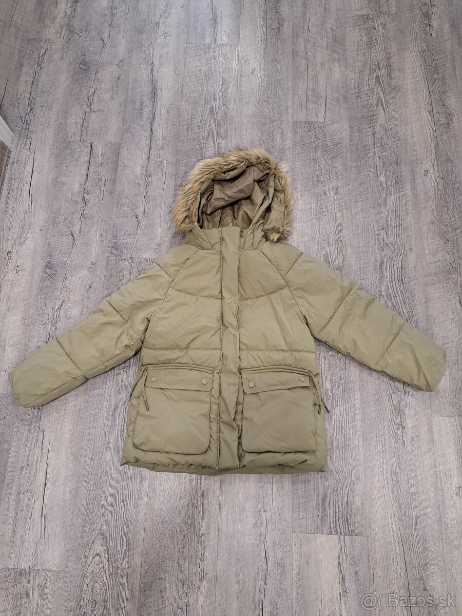 Dievčenské oteplovačky a zimné bundy. - 12