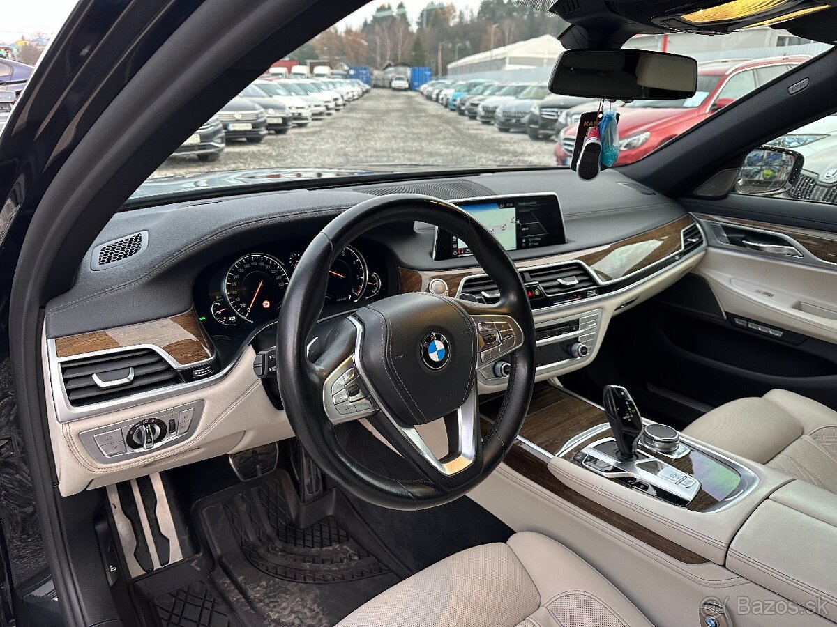 BMW Rad 7 740d xDrive A/T - 12